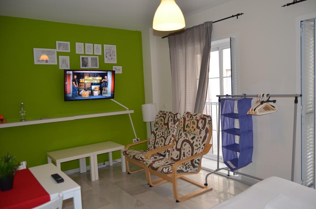 Apartamentos Canasteros Малага Номер фото