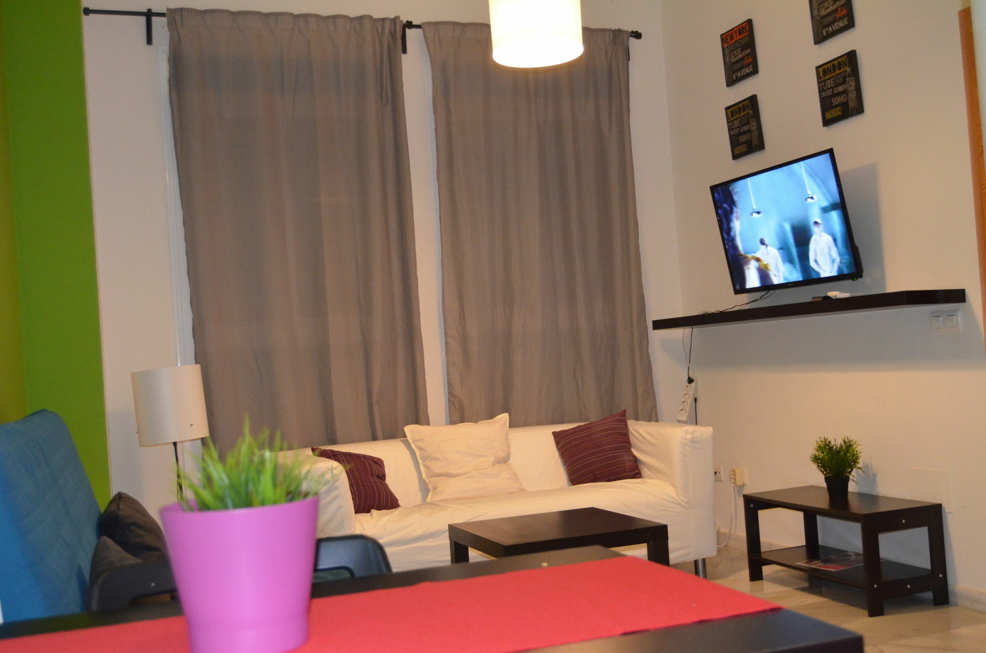 Apartamentos Canasteros Малага Екстер'єр фото
